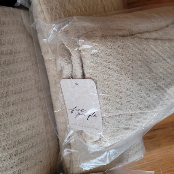 NWT Free People Stone Cold Juicy Long Sleeve Top Size small Cream Beige - Picture 6 of 11